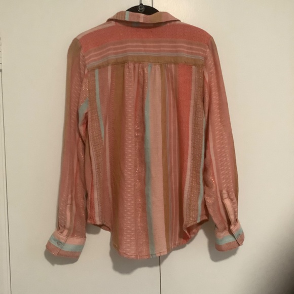 Women's Collared Long Sleeve Button Down Blouse Size Small - Picture 2 of 3